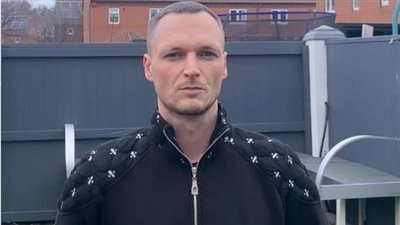 بريطاني خسر 40 مليار جنيه في القمامة عام 2013، ويفكر بشراء مقلب النفايات للبحث عنها