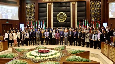 حضور دولي كثيف بجلسة 