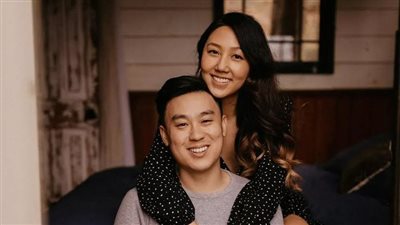 يابانية تتناول وجبة عمرها عامين للتواصل الروحي مع زوجها المتوفى