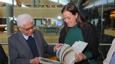 حاكم ولاية بينانج الماليزية في زيارة لمكتبة الإسكندرية