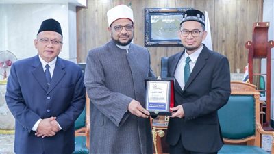 أمين «البحوث الإسلامية» ورئيس أكاديمية الأزهر يستقبلان وفدًا إندونيسيًّا ويناقشان التعاون المشترك
