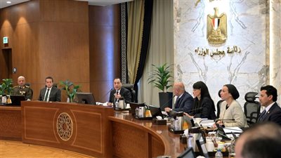 تفاصيل اجتماع مجلس الوزراء اليوم.. مدبولي يؤكد استمرار جهود تنفيذ بنود اتفاق وقف إطلاق النار في غزة.. التموين: 13 قافلة مُساعدات لأهالي القطاع.. ووزير البترول يستعرض تفاصيل «إيجبس 2025»