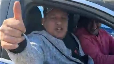 خروج حمو بيكا من قسم شرطة الدخيلة بعد انتهاء فترة حبسه 