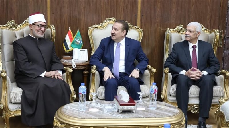 محافظ المنوفية يستقبل