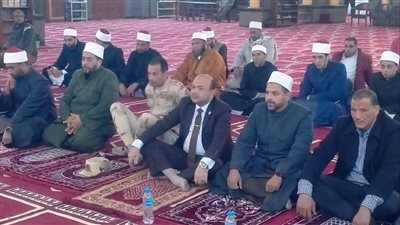 السكرتير العام المساعد بدمياط يشهد احتفال الأوقاف بليلة النصف من شعبان بمسجد البحر 