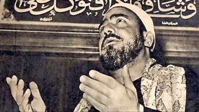 ذكرى رحيل عملاق الإنشاد الديني.. تأثره بالمدرسة النقشبدنية.. وقصة تعاونه مع بليغ حمدي في ابتهال “مولاي إني ببابك” بعد تدخل السادات.. وسر وصيته الأخيرة (فيديو وصور)