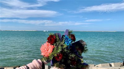 عروس البحر الأبيض تحتفل بعيد الحب وتغمر العشاق والعائلات بسحرها 