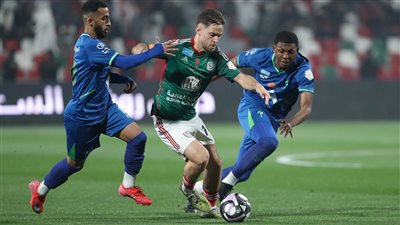 الفتح يفوز على الاتفاق بثنائية في الدوري السعودي (صور)