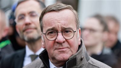 وزير دفاع ألمانيا: استبعاد أوروبا من محادثات أوكرانيا يؤثر على العلاقات مع أمريكا 