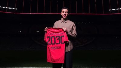 رسميا، بايرن ميونخ يجدد عقد موسيالا حتى عام 2030