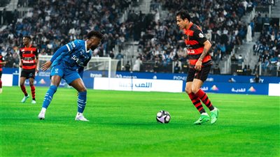 الهلال يسقط في فخ التعادل أمام الرياض بالدوري السعودي (صور)