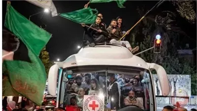 مصدر: التوصل إلى اتفاق للإفراج عن جميع الأسرى الفلسطينيين المقرر إطلاق سراحهم