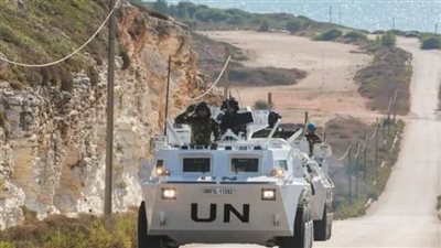 عناصر من اليونيفيل تلقي قنابل مسيلة للدموع على لبنانيين والقوات الأممية تكشف السبب