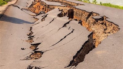 أخبار مصر: زلزال قوي يهز إثيوبيا، صدمة عن مفاوضات زيزو، ناسا تحذر من كارثة قرب مصر، قصة العثور على مخدرات في دم رضيع بالجيزة 