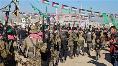 رفض التهجير، رسائل فلسطينية حاسمة خلال تسليم الأسرى الإسرائيليين في خان يونس