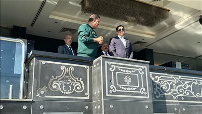 وزير الشباب والرياضة يتفقد أعمال الصيانة باستاد القاهرة 