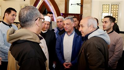 محافظ الإسماعيلية يوجه برفع كفاءة الإنارة العامة والمسطحات الخضراء بمحيط المساجد (صور)