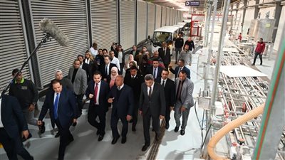 وزير الصناعة يلتقي مستثمرى السويس ويوجه بالحل الفورى لأى معوقات 