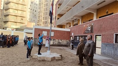 تأخروا عن الطابور، إحالة 11 معلما للتحقيق واستبعاد مدير مدرسة في الفيوم