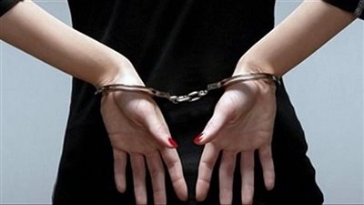 النيابة تأمر بضبط وإحضار ربة منزل متهمة بإلقاء رضيعة بأحد شوارع عين شمس