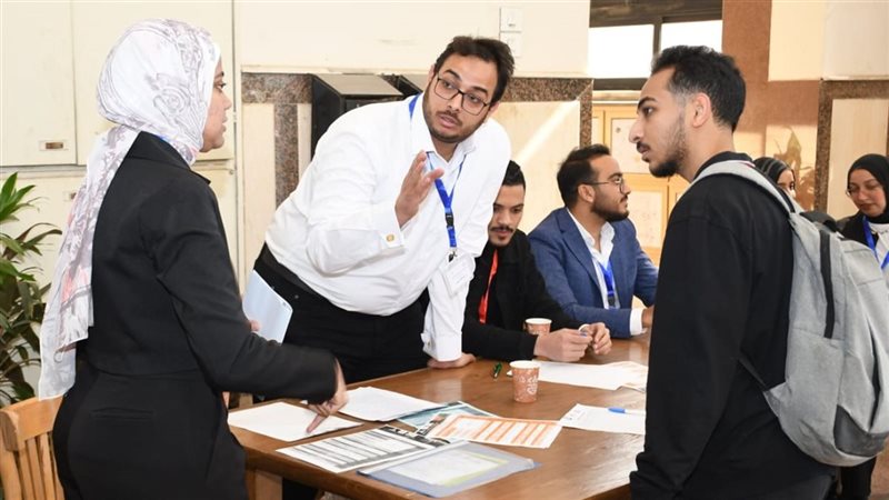 جامعة عين شمس، فيتو