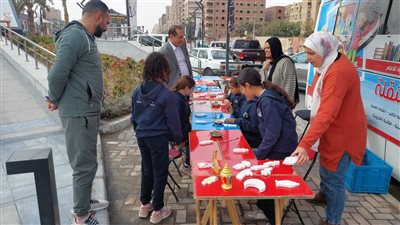 محافظ القاهرة يتفقد مكتبة اقرأ نون السحار