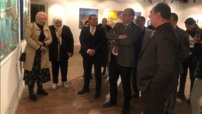 بمشاركة 15 فنانا تشكيليا، افتتاح معرض مراسم الجنوب بالهناجر (صور)