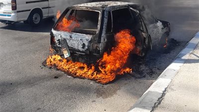 احتراق سيارة ملاكي على طريق الكوامل بسوهاج (صور)