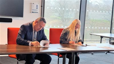 رئيس جامعة الإسكندرية يوقع درجات علمية مزدوجة مع جامعة إسكس البريطانية