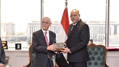 وزير العمل يبحث مع سفير اليابان سبل تفعيل التعاون المشترك