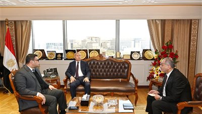 وزير الإسكان ومحافظ القاهرة يناقشان الموقف التنفيذي لمثلث ماسبيرو وتطوير حديقة الأزبكية وحدائق تلال الفسطاط