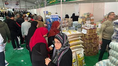 الأرز بـ25 جنيها واللحمة بـ280، إقبال أبناء بورسعيد على معرض أهلا رمضان (صور)