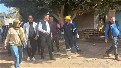وفد إسكان البرلمان يتفقد محطة مياه الحصايا في إدفو