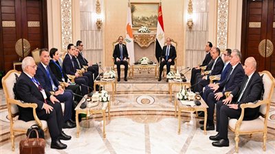 لقطات من استقبال السيسي لرئيسي قبرص وغينيا الاستوائية بالقاهرة (صور)