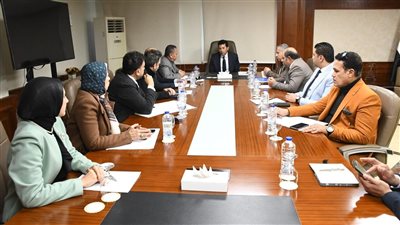 أشرف صبحي يلتقي مجلس إدارة مركز شباب الاستاد ببورسعيد لبحث موقف المقر الجديد