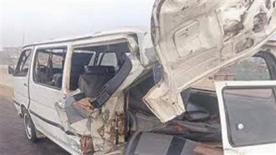 إصابة 14 شخصا في حادث تصادم على طريق العاشر من رمضان