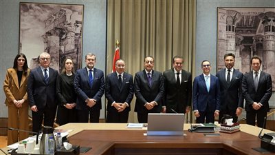 رئيس الوزراء يلتقي رئيس مجموعة مستشفيات 