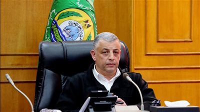 محافظ الإسماعيلية: منافذ بيع متنقلة لنقل السلع الرمضانية للمواطنين بالمناطق النائية 