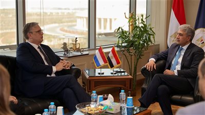وزير السياحة والآثار يلتقي سفير هولندا بالقاهرة لبحث التعاون المشترك 