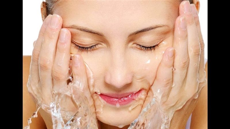 تنظيف البشرة من الطبيعة