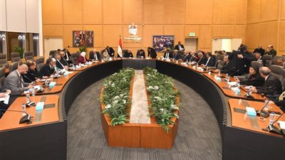 وزير الإسكان يعقد اجتماعه الدوري مع عدد من أعضاء البرلمان لبحث مطالب المواطنين