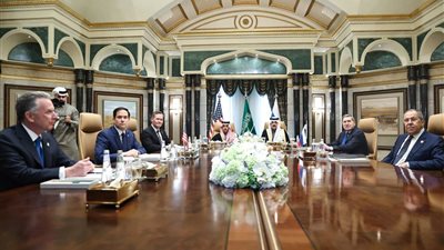 انطلاق المباحثات الروسية الأمريكية في الرياض (فيديو وصور)