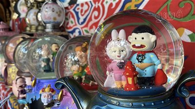 فوانيس رمضان2025، ارتفاع الأسعار بنسبة تصل لـ60%.. غلاء المواد الخام السبب.. تبدأ من 50 جنيهًا.. إقبال كثيف على الصاج.. والأطفال يفضلون البلورات وشخصيات بوجي وطمطم (فيديو وصور)