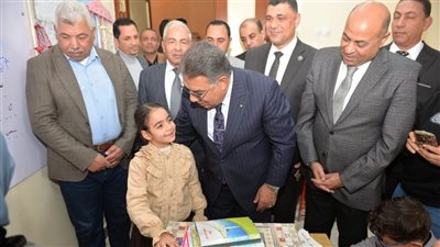 محافظ الدقهلية يفتتح أعمال تطوير مدرستين ويضع حجر أساس مجلس مدينة السنبلاوين (صور)