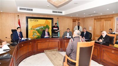 محافظ الفيوم يوفرعلاجا على نفقة الدولة وفرص عمل في لقاء لخدمة المواطنين 