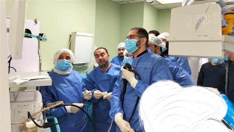 الطاقم الطبي بمستشفى