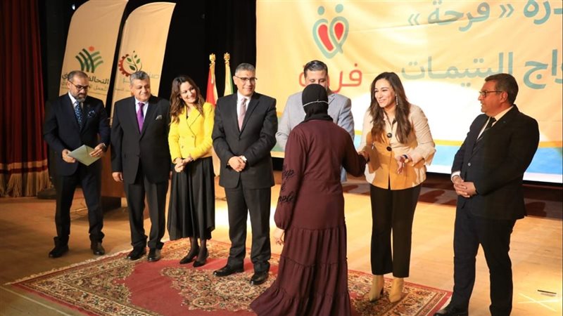 محافظ الجيزة يسلم