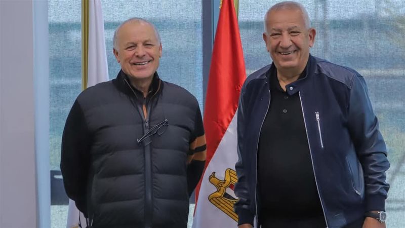 جلسة بين أبو ريدة
