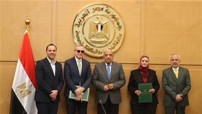 وزير الكهرباء يشهد توقيع اتفاقية مشروع إنشاء محطة طاقة رياح بقدرة 2000 ميجاوات