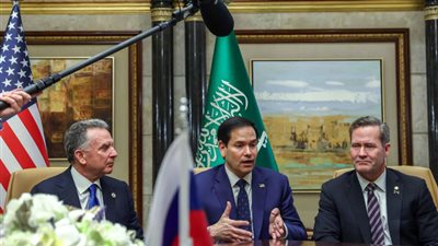 وزير خارجية أمريكا: العقوبات على روسيا مستمرة حتى تسوية الأزمة الأوكرانية